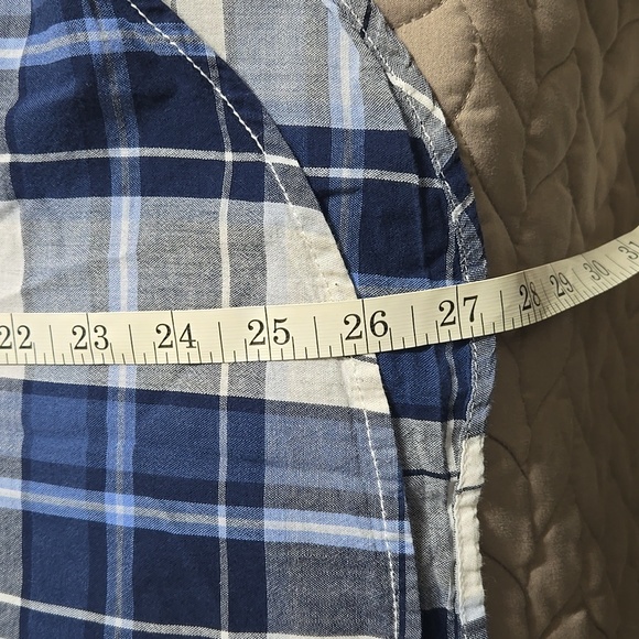 Lightweight button up - Picture 12 of 12